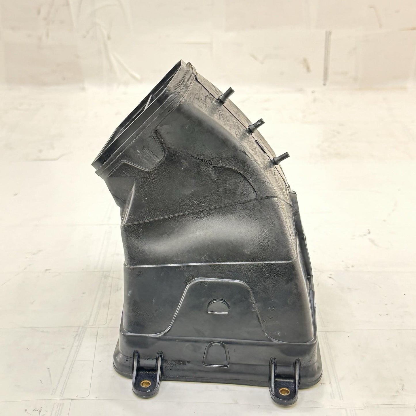 2018 - 2024 DUCATI PANIGALE V4S AIR INTAKE DUCT INLET BLACL STOCK *CUT/TEAR*