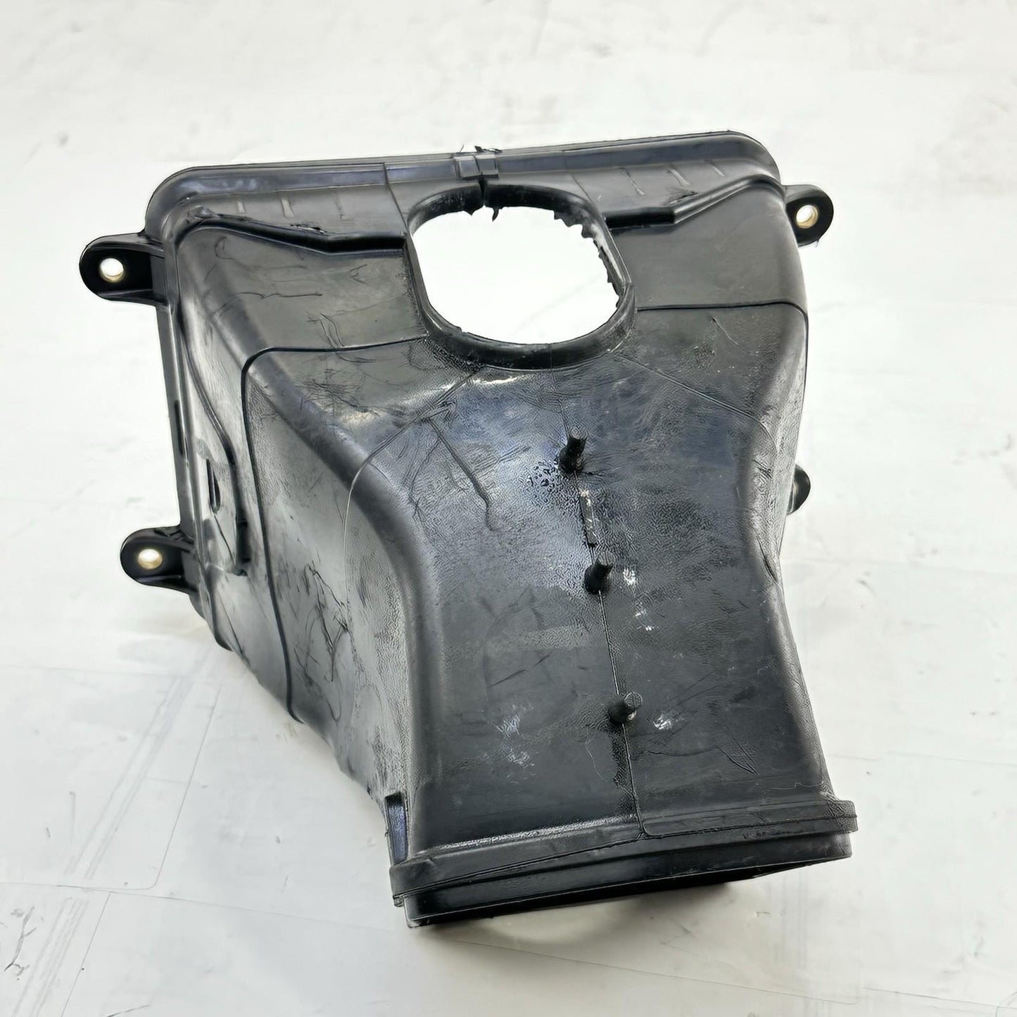 2018 - 2024 DUCATI PANIGALE V4S AIR INTAKE DUCT INLET BLACL STOCK *CUT/TEAR*