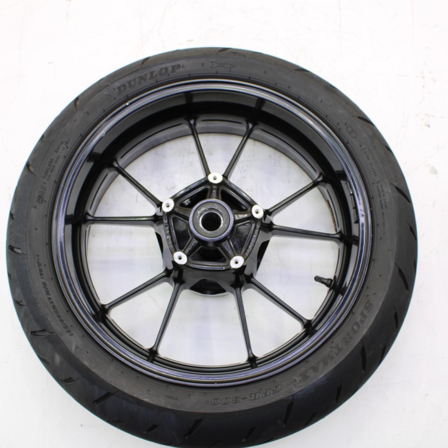 2010 - 2014 BMW S1000RR REAR WHEEL BACK DUNLOP TIRE BLACK STRAIGHT RIM STOCK