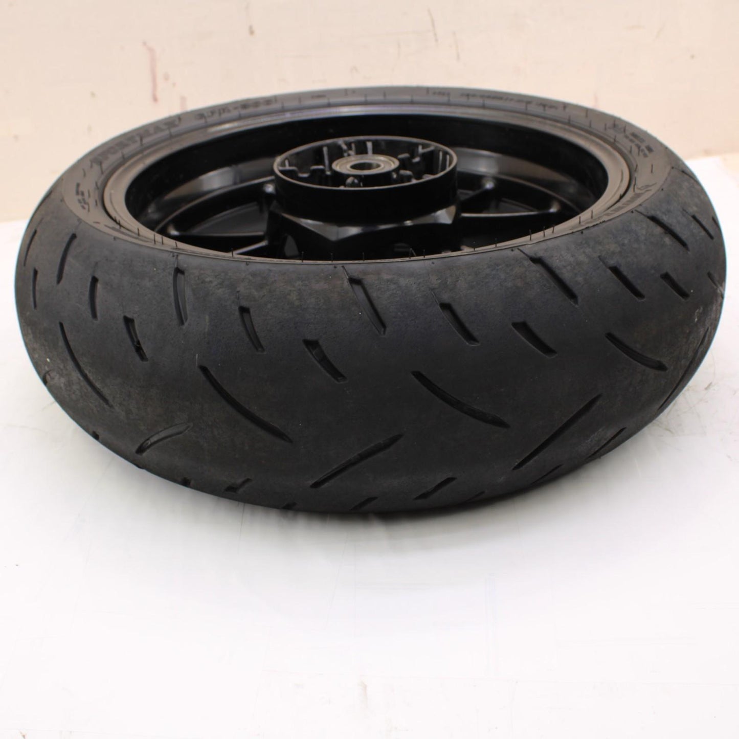 2010 - 2014 BMW S1000RR REAR WHEEL BACK DUNLOP TIRE BLACK STRAIGHT RIM STOCK