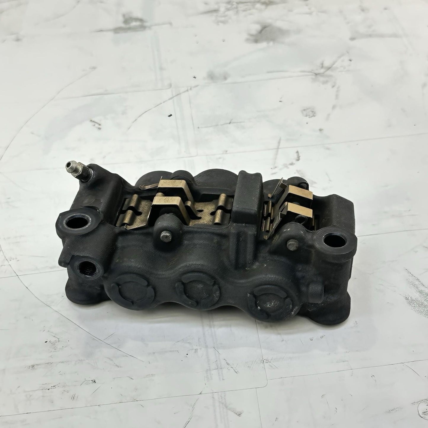 2009 - 2014 YAMAHA YZF R1 FRONT BRAKE CALIPERS LEFT RIGHT SET PAIR STOCK