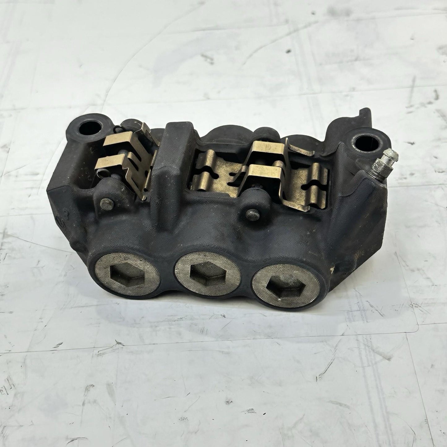 2009 - 2014 YAMAHA YZF R1 FRONT BRAKE CALIPERS LEFT RIGHT SET PAIR STOCK