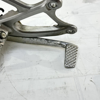 2009 - 2014 YAMAHA YZF R1 REAR SET SIDE FOOT CONTROL REST LEG PEG BRAKE PEDAL
