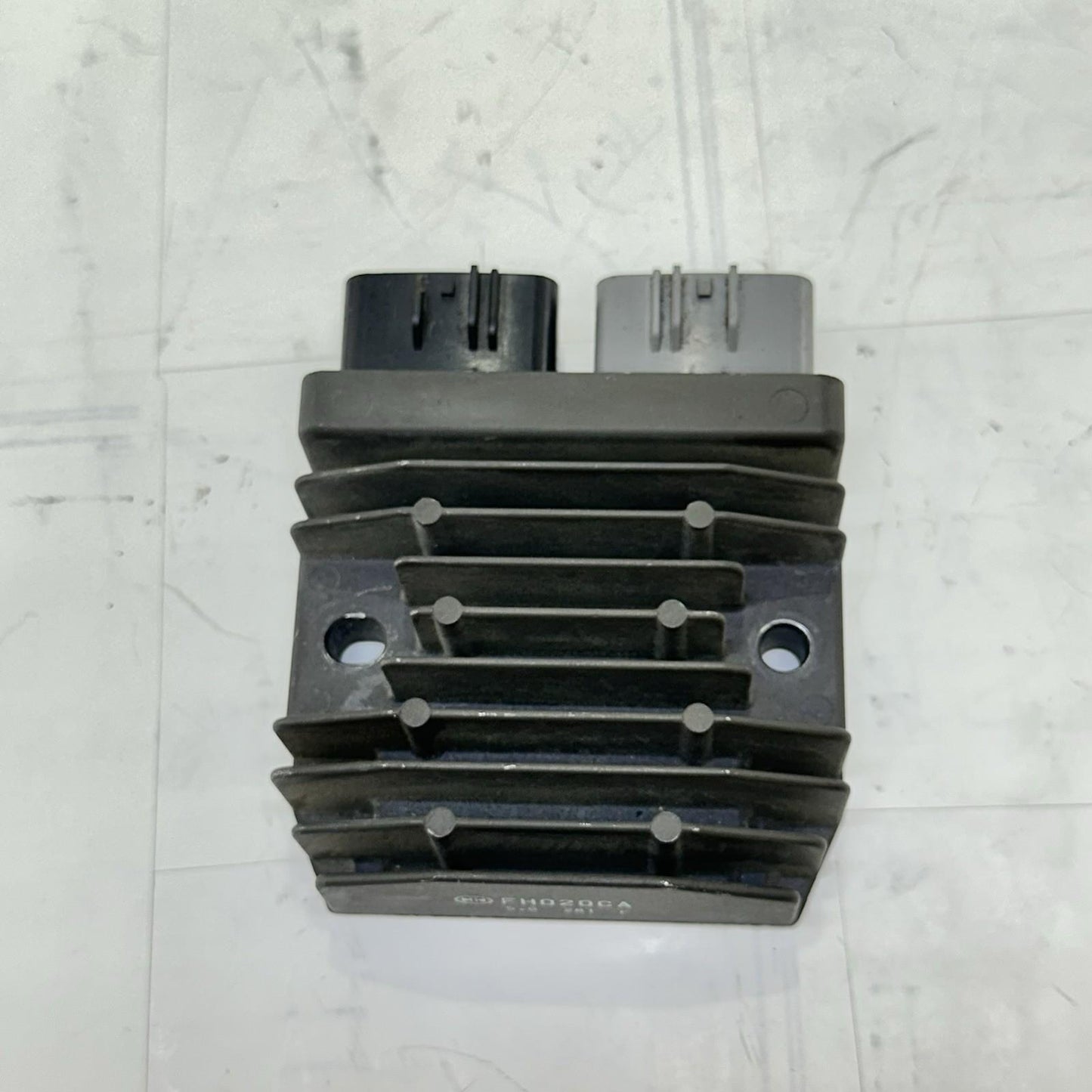 2009 - 2014 YAMAHA YZF R1 VOLTAGE REGULATOR RECTIFIER STOCK