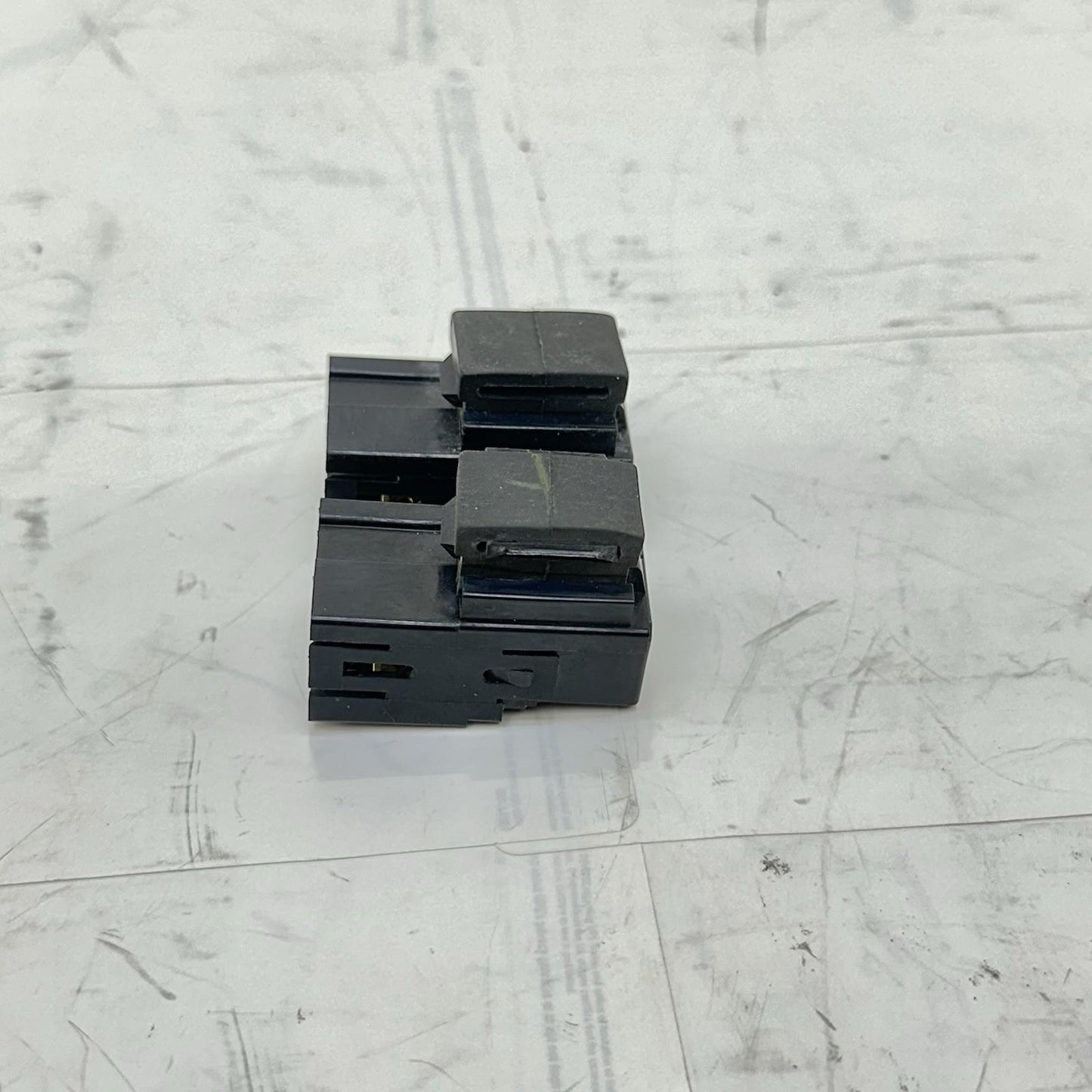 2009 - 2014 YAMAHA YZF R1 RELAYS ENGINE MOTOR SWITCHES PAIR STOCK