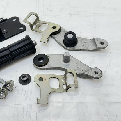 2009 - 2014 YAMAHA YZF R1 FUEL GAS TANK BRACKET MOUNT HARDWARE BOLTS SCREWS SET