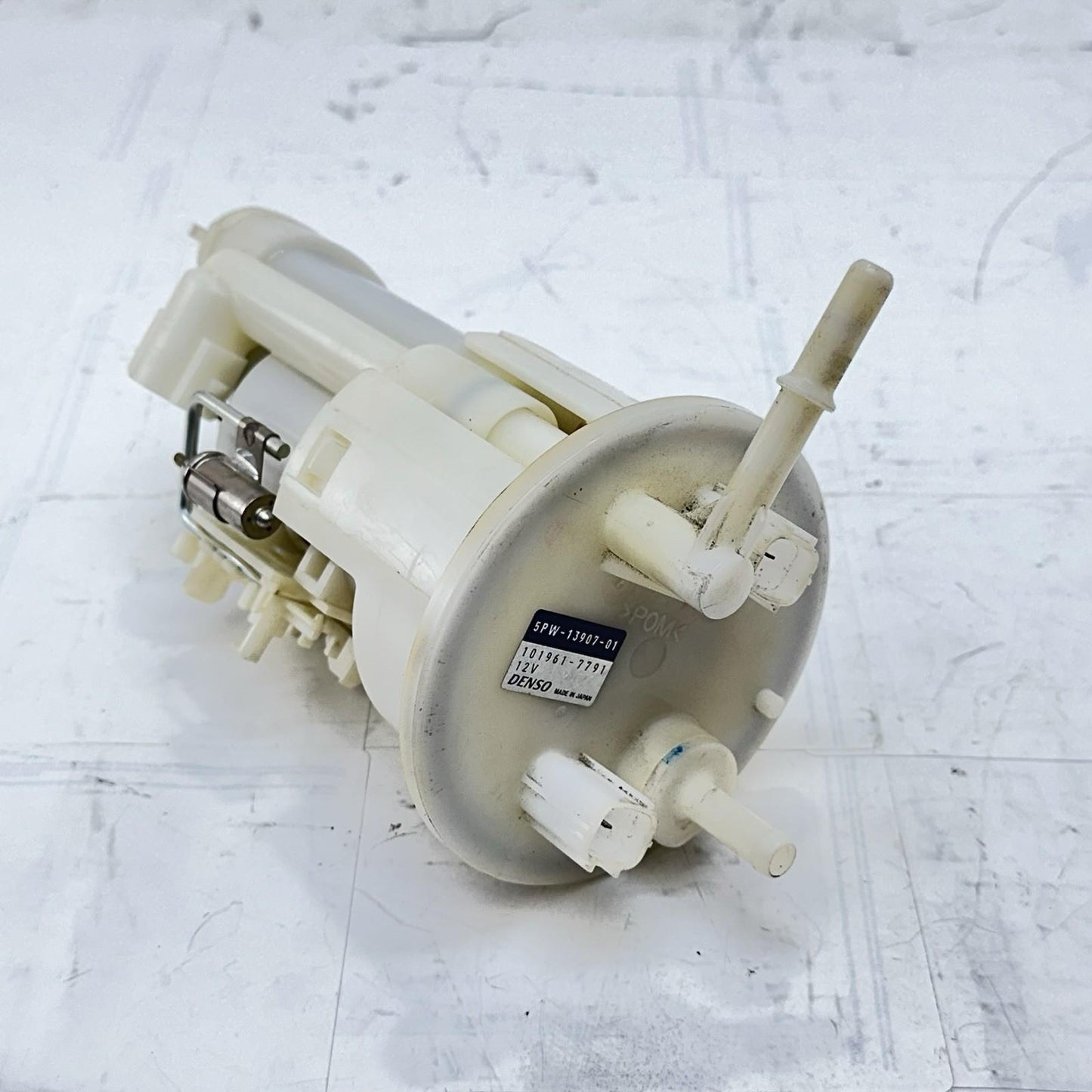 2009 - 2014 YAMAHA YZF R1 FUEL PUMP GAS PETROL SENDING UNIT BOLTS LINES HOSES