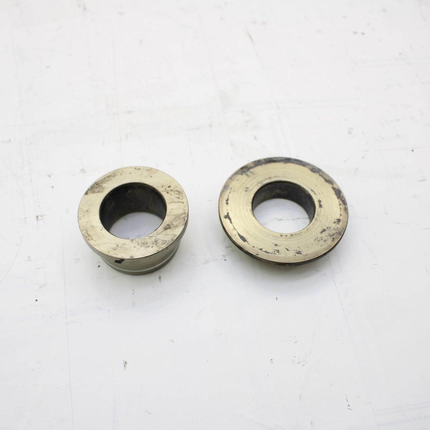 2010 - 2014 BMW S1000RR REAR AXLE WHEEL BOLT BLOCK SPACER PIVOT STRAIGHT SILVER