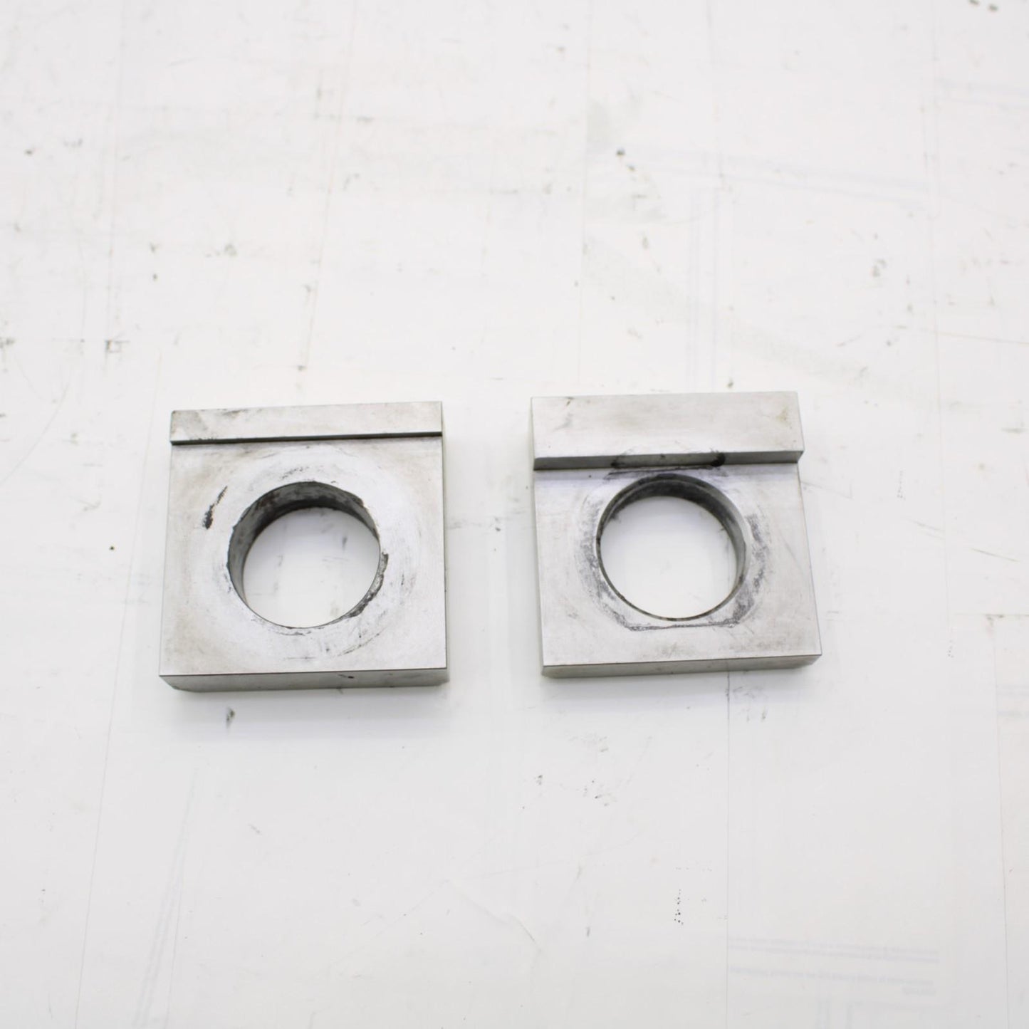 2010 - 2014 BMW S1000RR REAR AXLE WHEEL BOLT BLOCK SPACER PIVOT STRAIGHT SILVER