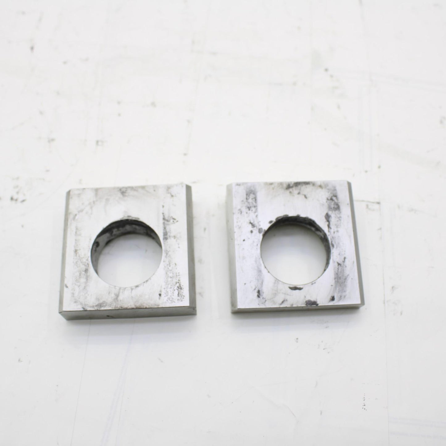 2010 - 2014 BMW S1000RR REAR AXLE WHEEL BOLT BLOCK SPACER PIVOT STRAIGHT SILVER