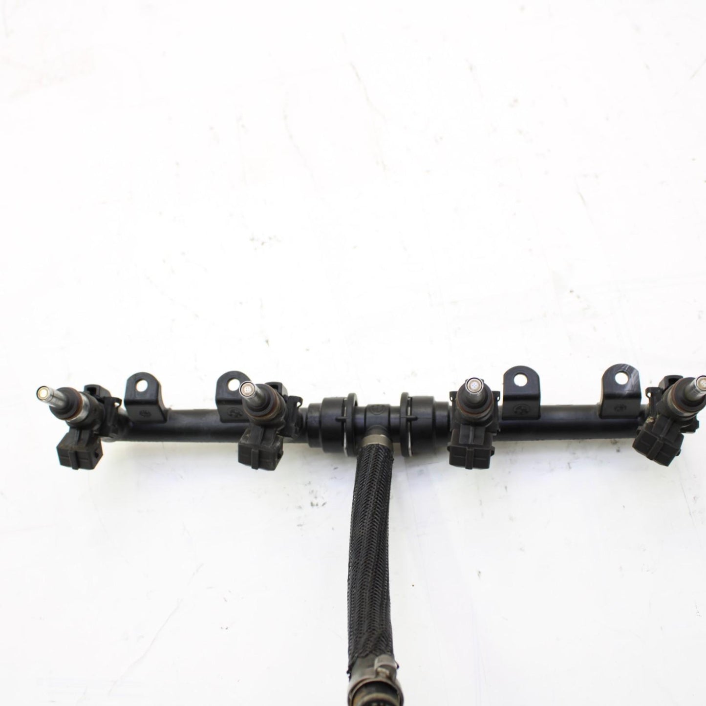 2010 - 2014 BMW S1000RR SECONDARY FUEL INJECTORS TOP AIRBOX GAS RAIL ELECTRICAL