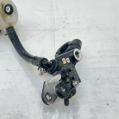 2009 - 2014 YAMAHA YZF R1 FRONT BRAKE MASTER CYLINDER RESERVOIR BREMBO STOCK