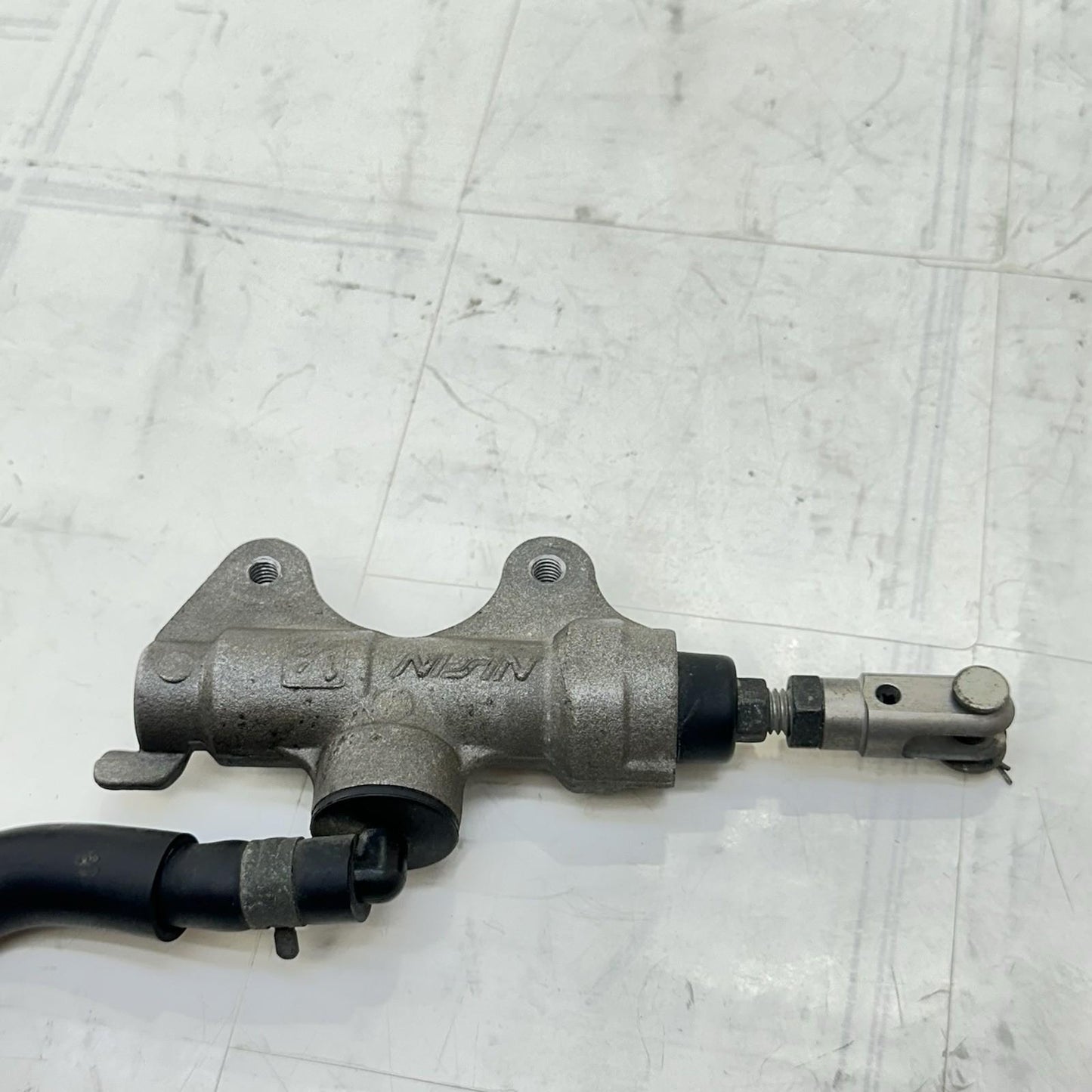 2009 - 2014 YAMAHA YZF R1 REAR BRAKE MASTER CYLINDER RESERVOIR CANISTER NISSIN