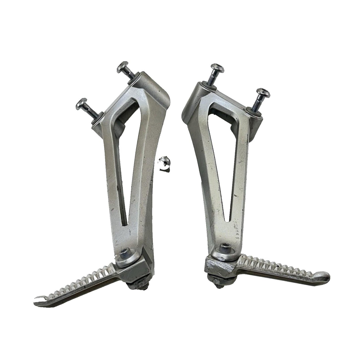 2009 - 2014 YAMAHA YZF R1 PASSENGER PEGS REAR FOOT LEG REST LEFT RIGHT SET STOCK