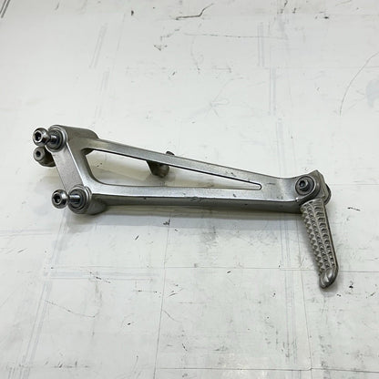 2009 - 2014 YAMAHA YZF R1 PASSENGER PEGS REAR FOOT LEG REST LEFT RIGHT SET STOCK