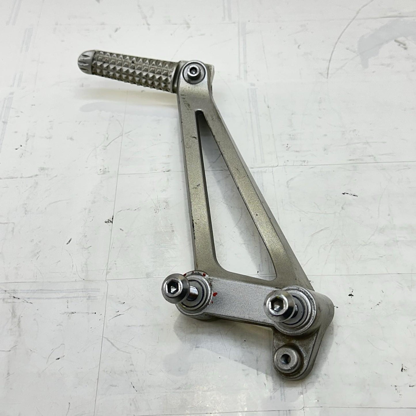 2009 - 2014 YAMAHA YZF R1 PASSENGER PEGS REAR FOOT LEG REST LEFT RIGHT SET STOCK