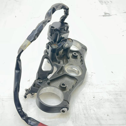 2009 - 2014 YAMAHA YZF R1 IGNITION LOCK SET KEY GAS CAP SEAT LATCH CLAMP BRACKET