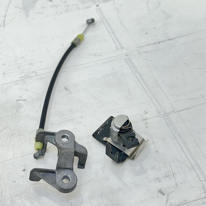 2009 - 2014 YAMAHA YZF R1 IGNITION LOCK SET KEY GAS CAP SEAT LATCH CLAMP BRACKET