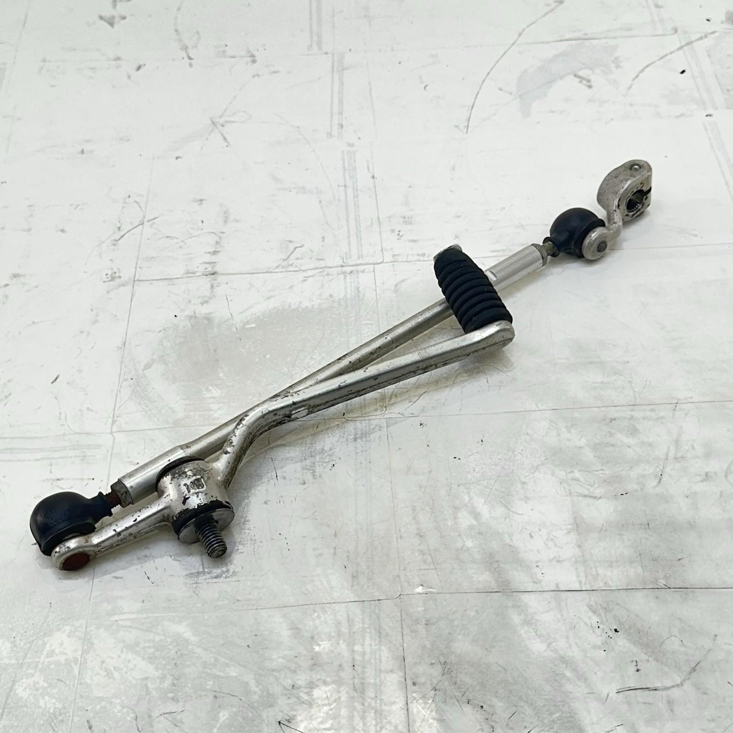 2009 - 2014 YAMAHA YZF R1 FOOT SHIFTER LINKAGE GEAR PEDAL SHIFT LINK CONTROL