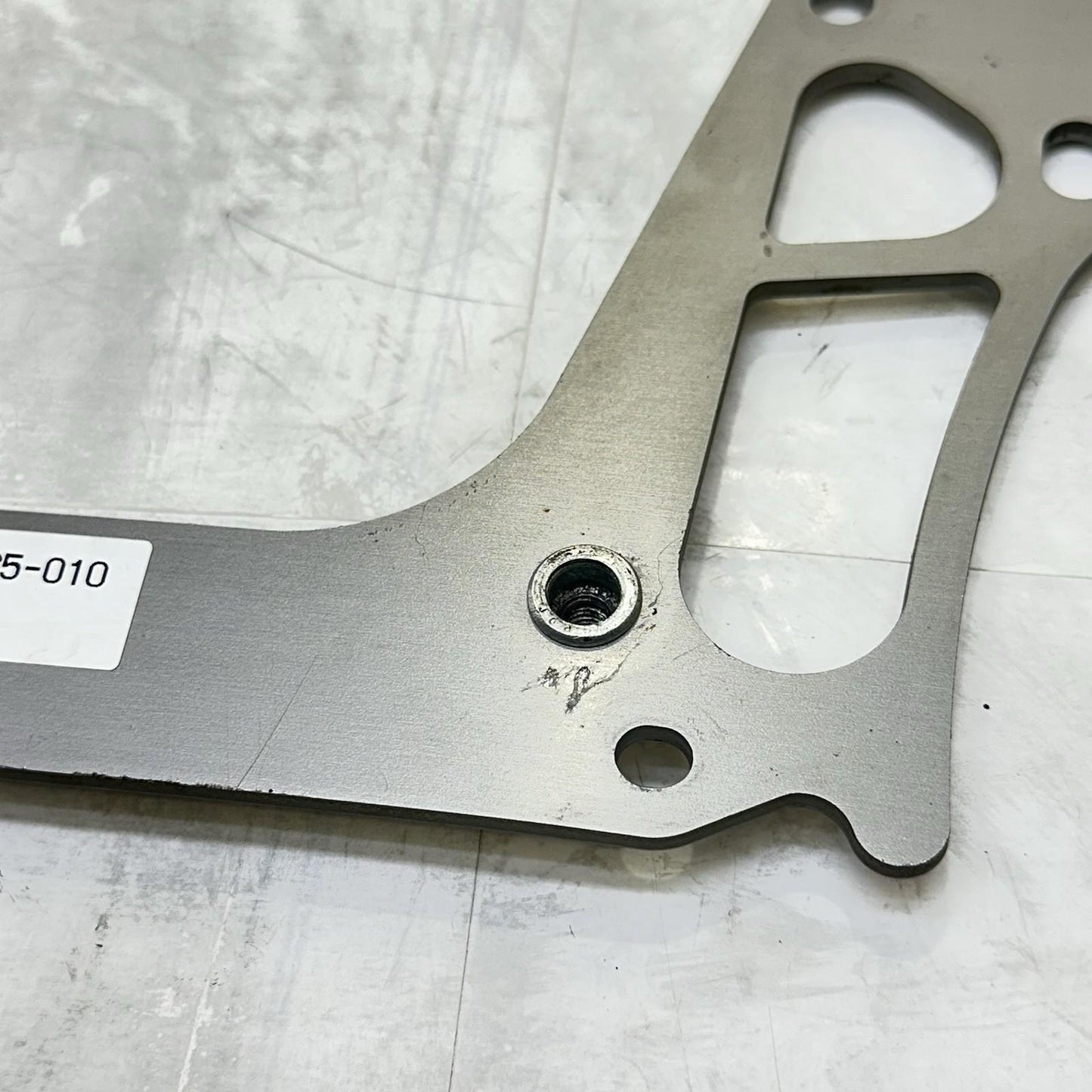 2009 - 2014 YAMAHA YZF R1 SUBFRAME SEAT MOUNT BRACKET REAR BACK SILVER STOCK