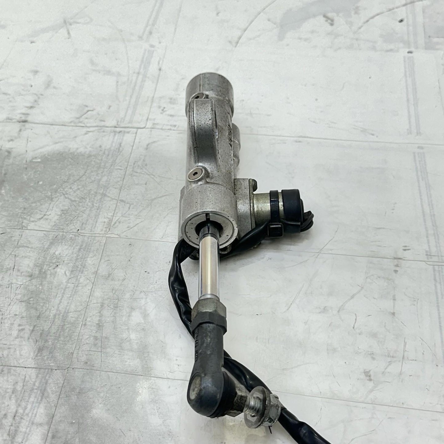 2009 - 2014 YAMAHA YZF R1 STEERING STABILIZER DAMPER STOCK