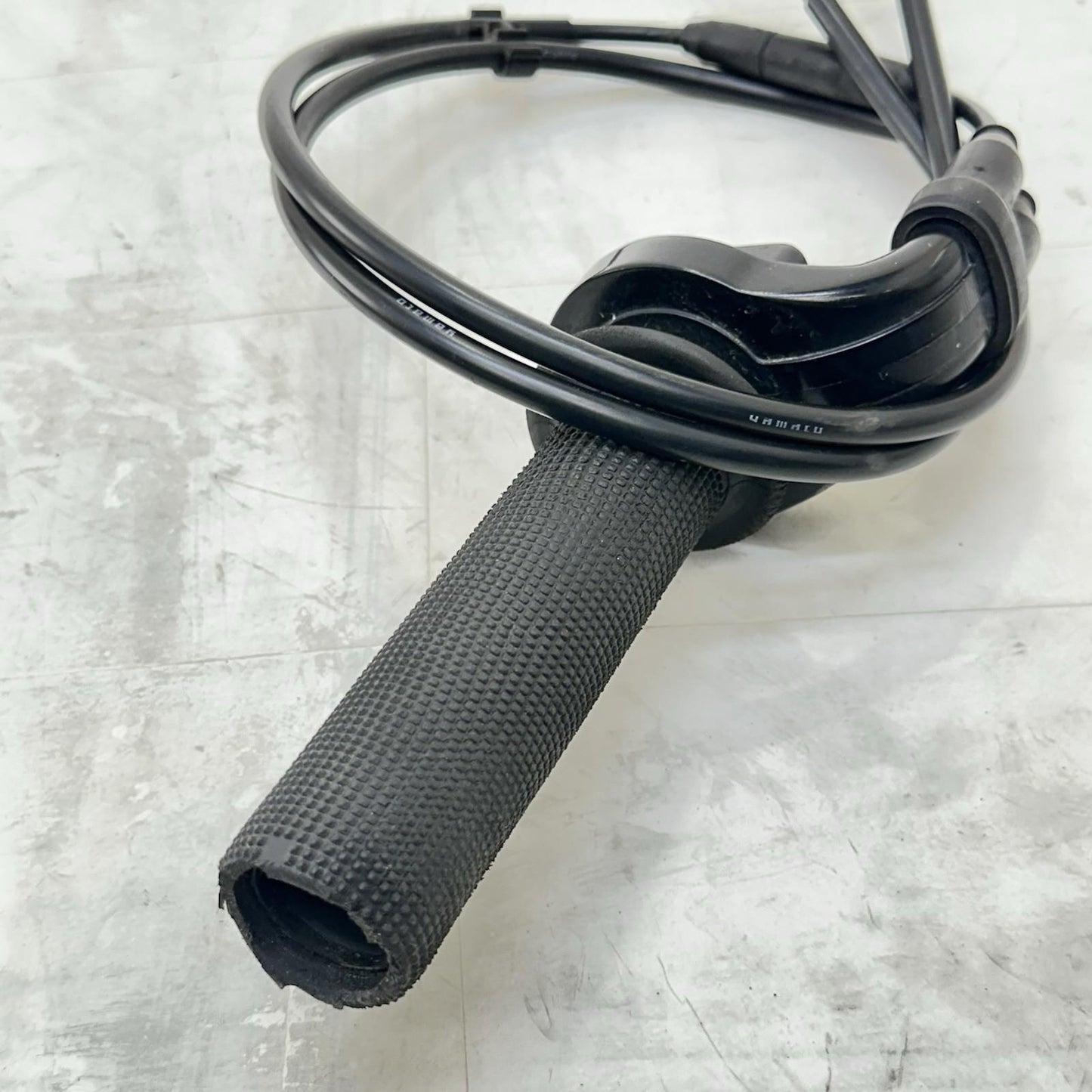 2009 - 2014 YAMAHA YZF R1 RIGHT THROTTLE CONTROL GRIP CABLES LINES SET STOCK