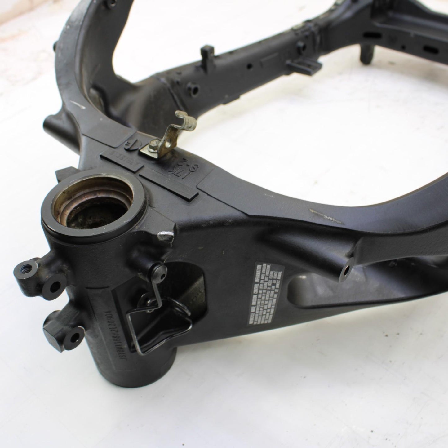 2017 - 2025 SUZUKI GSXR1000 FRAME CHASSIS BLACK STRAIGHT *GOOD TABS*