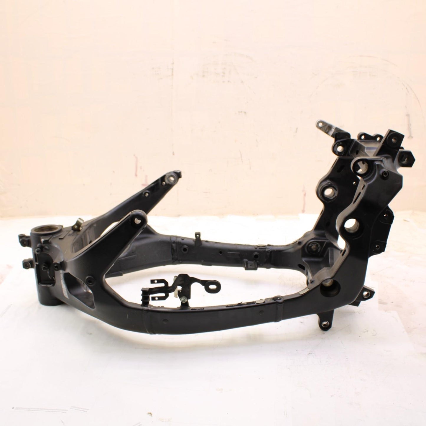 2017 - 2025 SUZUKI GSXR1000 FRAME CHASSIS BLACK STRAIGHT *GOOD TABS*