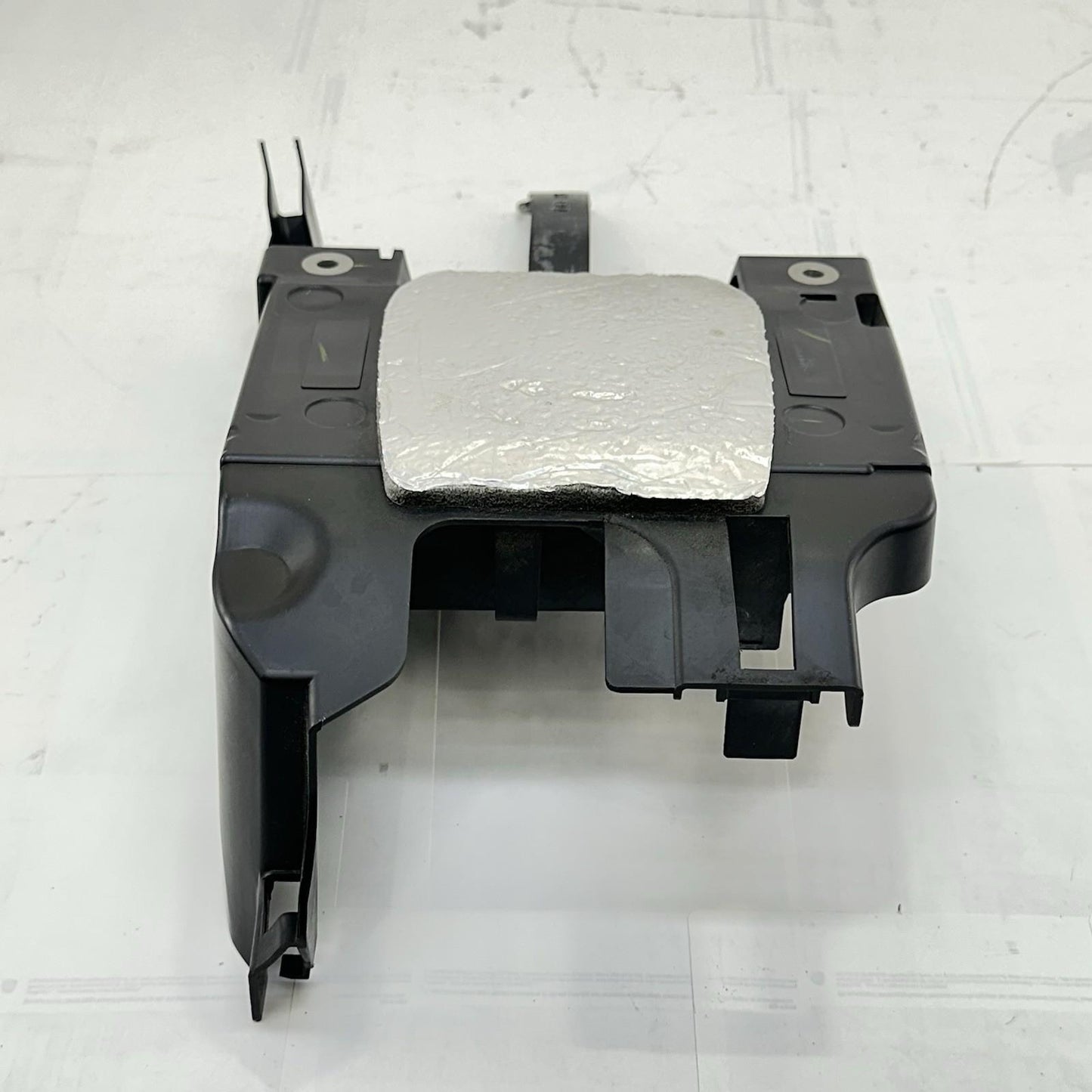2009 - 2014 YAMAHA YZF R1 BATTERY TRAY HOLDER PLASTIC MOUNT BLACK STOCK