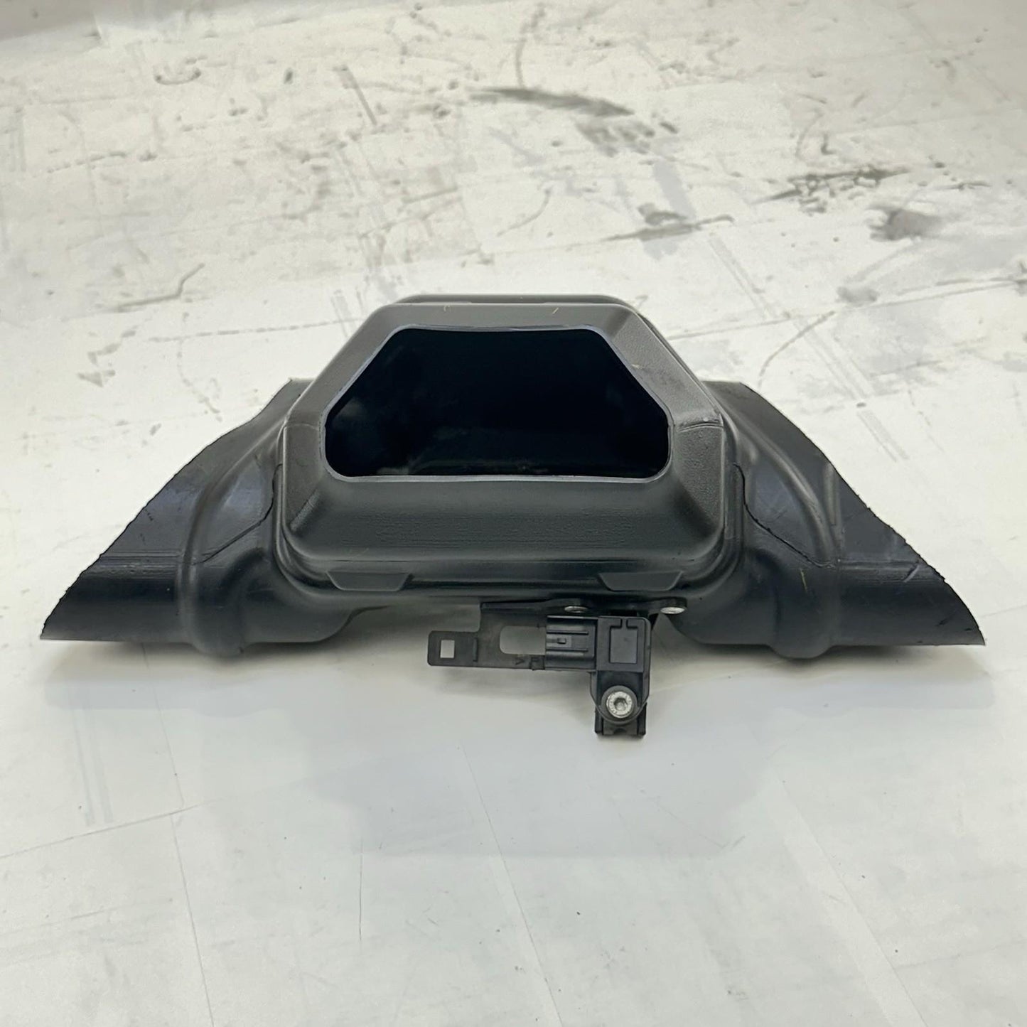 2009 - 2014 YAMAHA YZF R1 RAM INLET DUCT SIDE LEFT RIGHT AIR INTAKE SET STOCK