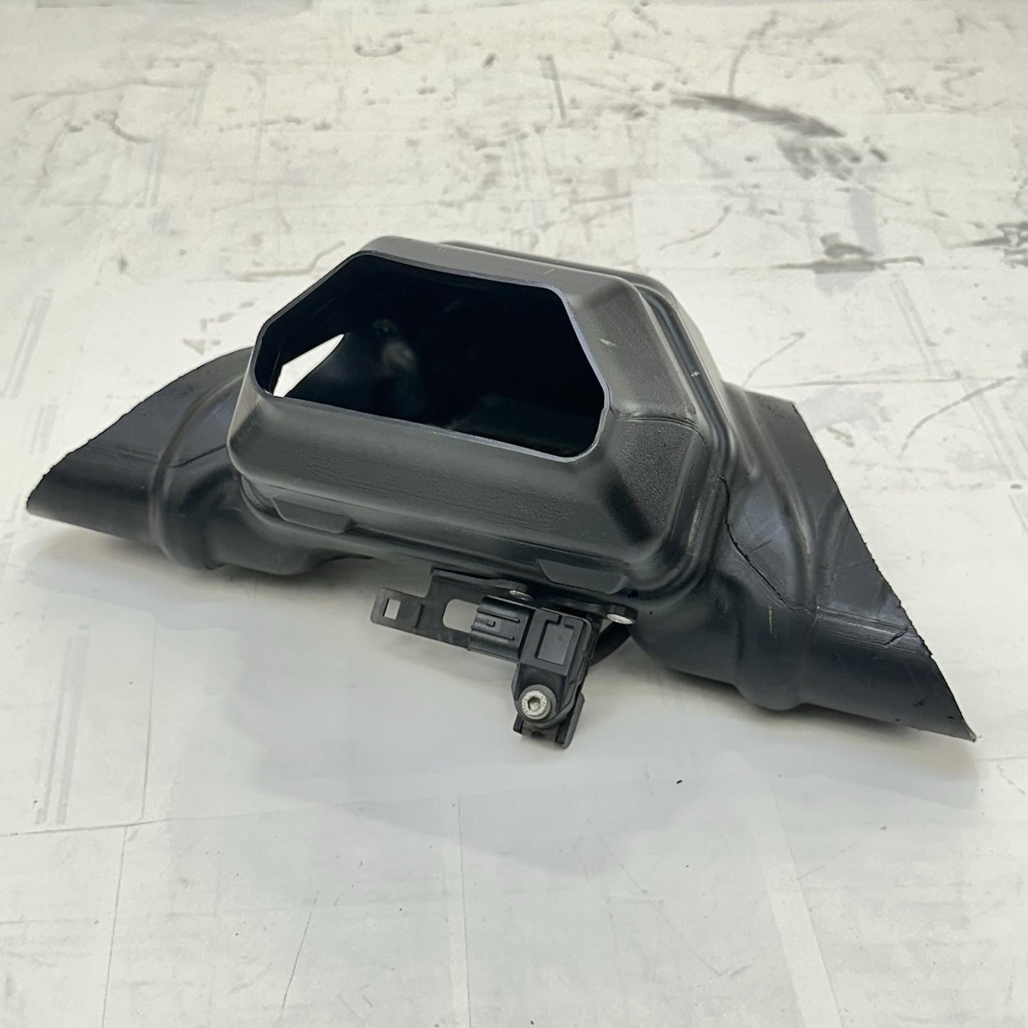 2009 - 2014 YAMAHA YZF R1 RAM INLET DUCT SIDE LEFT RIGHT AIR INTAKE SET STOCK