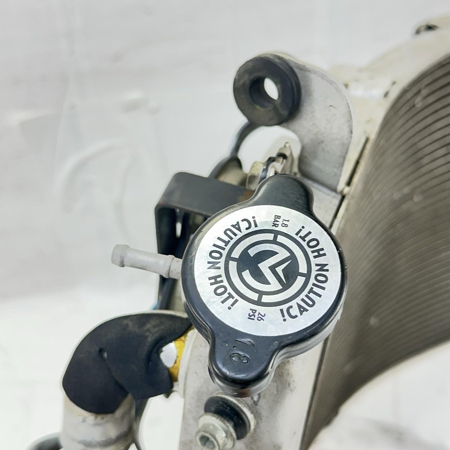 2009 - 2014 YAMAHA YZF R1 RADIATOR COOLING FANS ENGINE MOTOR COOLER SET STOCK