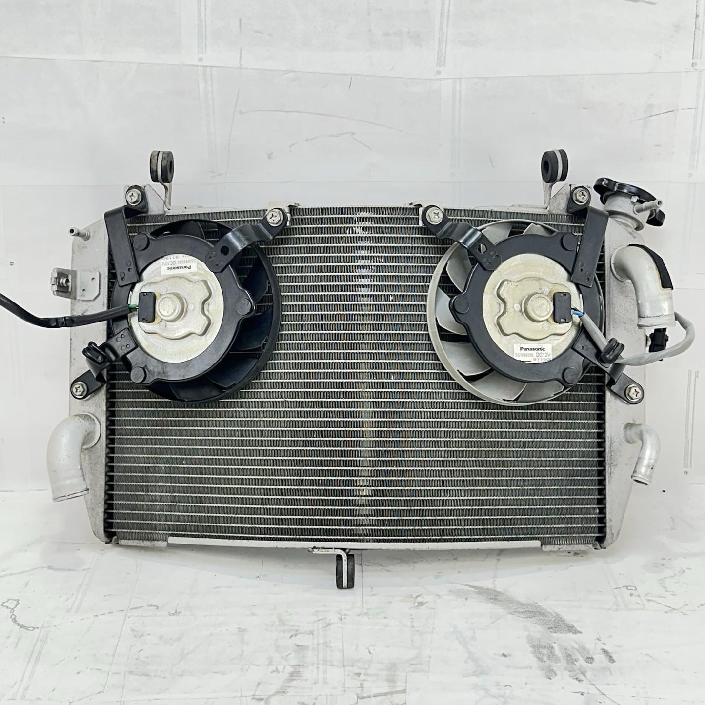 2009 - 2014 YAMAHA YZF R1 RADIATOR COOLING FANS ENGINE MOTOR COOLER SET STOCK