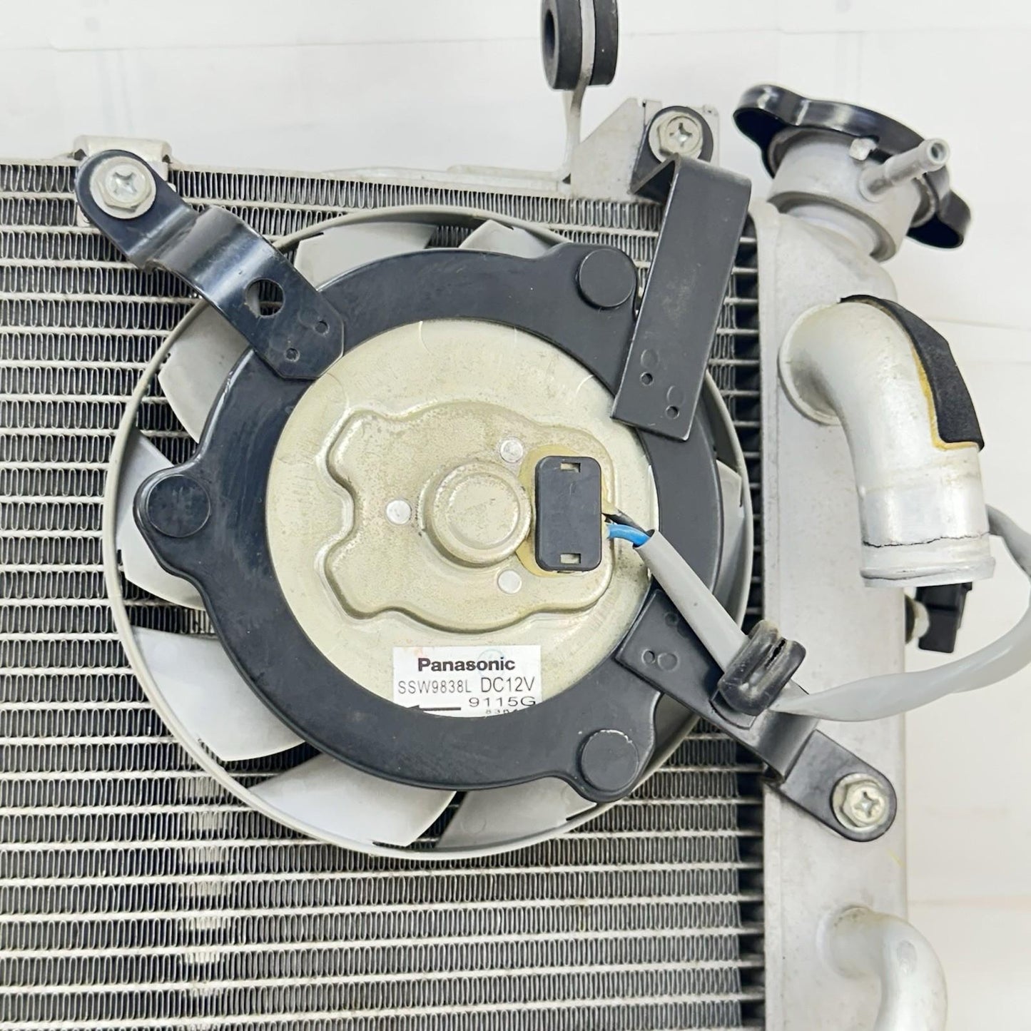 2009 - 2014 YAMAHA YZF R1 RADIATOR COOLING FANS ENGINE MOTOR COOLER SET STOCK