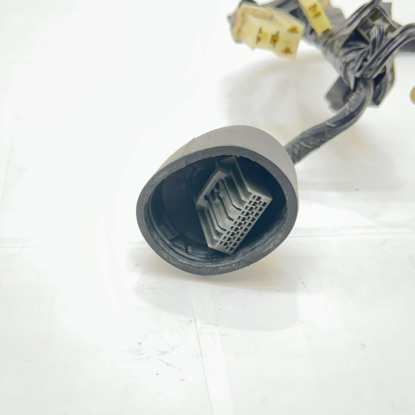 2009 - 2014 YAMAHA YZF R1 HEADLIGHT WIRING HARNESS FRONT SPEEDO WIRE LOOM