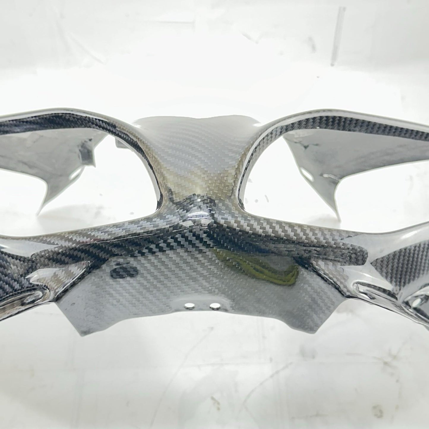 2009 - 2014 YAMAHA YZF R1 FRONT NOSE COWL FAIRING BLACK CARBON FIBER *CRACKED*