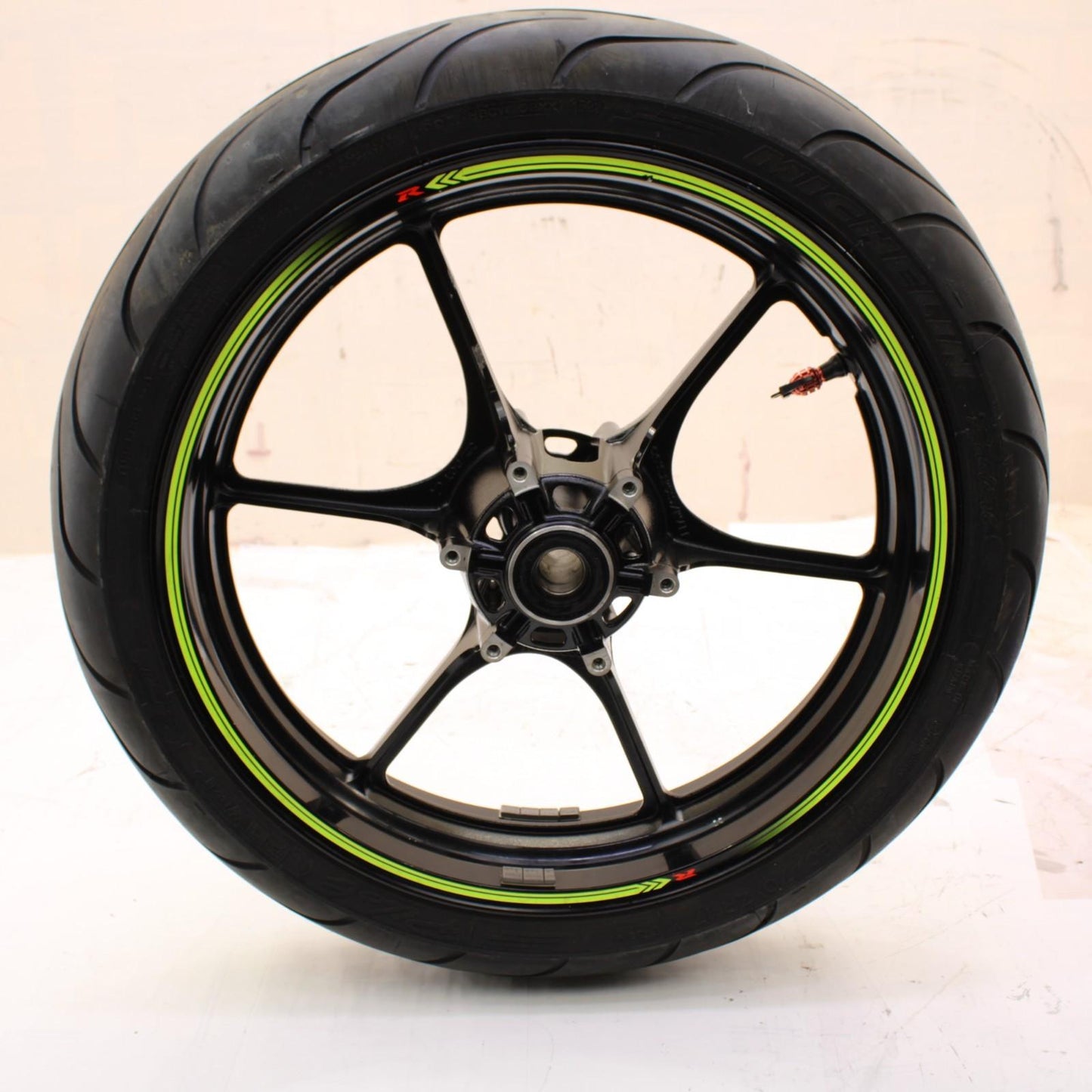2017 - 2025 SUZUKI GSXR 1000 FRONT WHEEL RIM TIRE RUBBER BLACK STOCK STRAIGHT