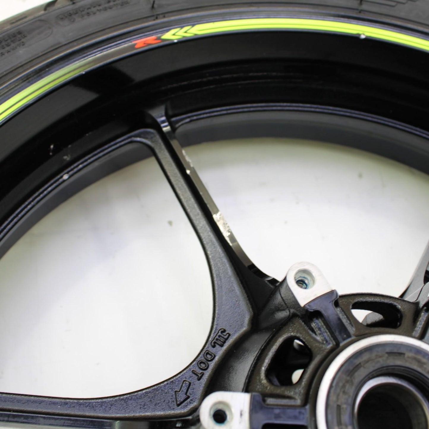 2017 - 2025 SUZUKI GSXR 1000 FRONT WHEEL RIM TIRE RUBBER BLACK STOCK STRAIGHT