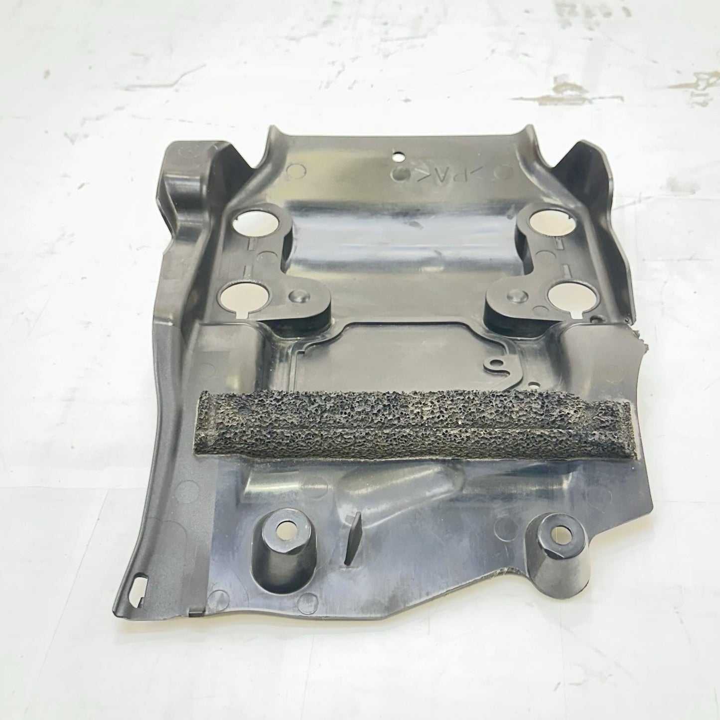 2009 - 2014 YAMAHA YZF R1 REAR UNDERTAIL PLASTIC BOX BATTERY TRAY HOLDER BLACK