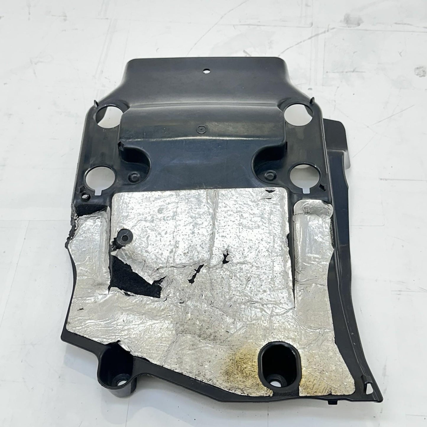 2009 - 2014 YAMAHA YZF R1 REAR UNDERTAIL PLASTIC BOX BATTERY TRAY HOLDER BLACK