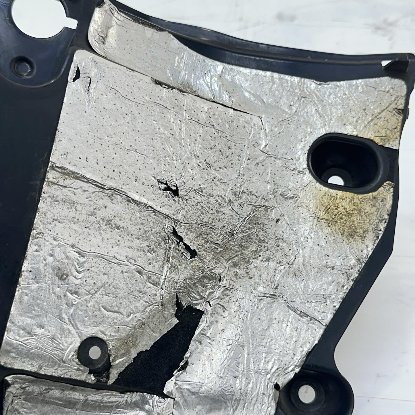 2009 - 2014 YAMAHA YZF R1 REAR UNDERTAIL PLASTIC BOX BATTERY TRAY HOLDER BLACK