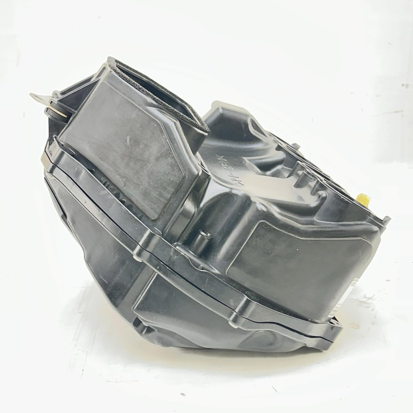 2009 - 2014 YAMAHA YZF R1 AIRBOX INTAKE AIR CLEANER FILTER HOUSING BOX STOCK