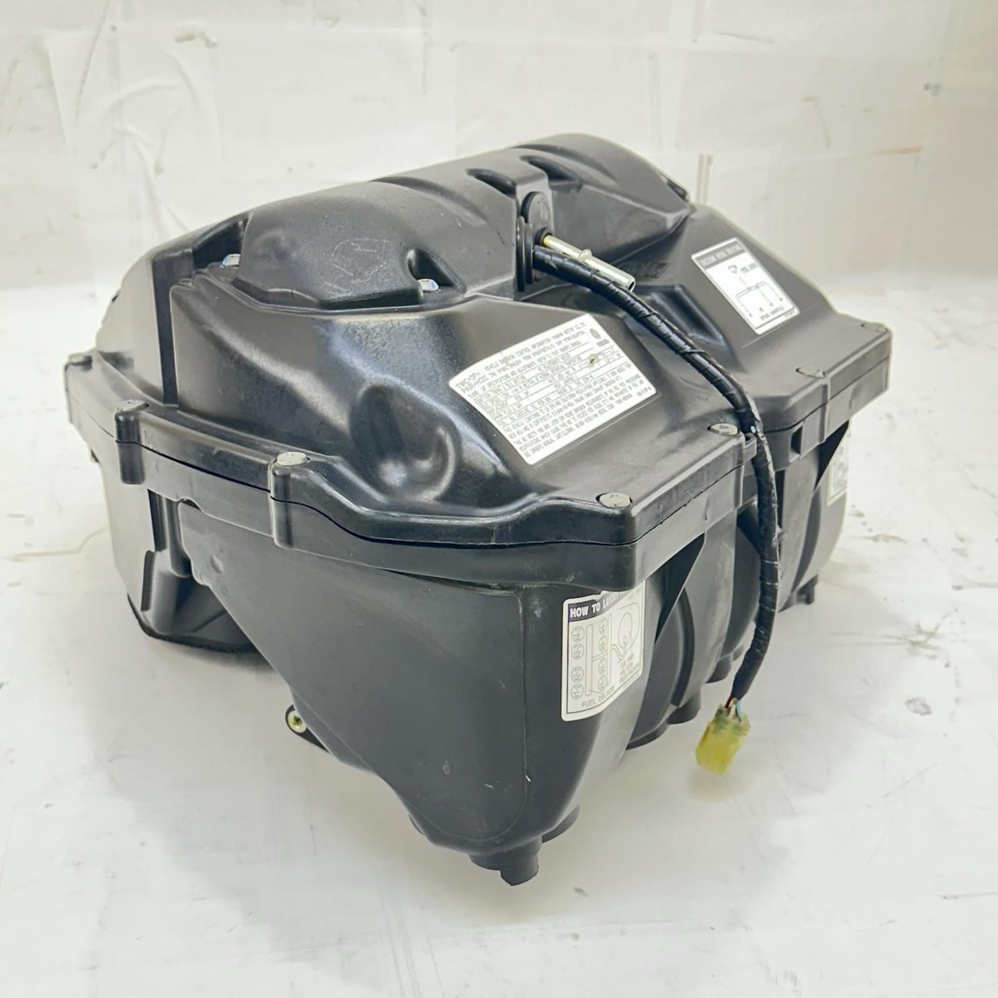 2009 - 2014 YAMAHA YZF R1 AIRBOX INTAKE AIR CLEANER FILTER HOUSING BOX STOCK