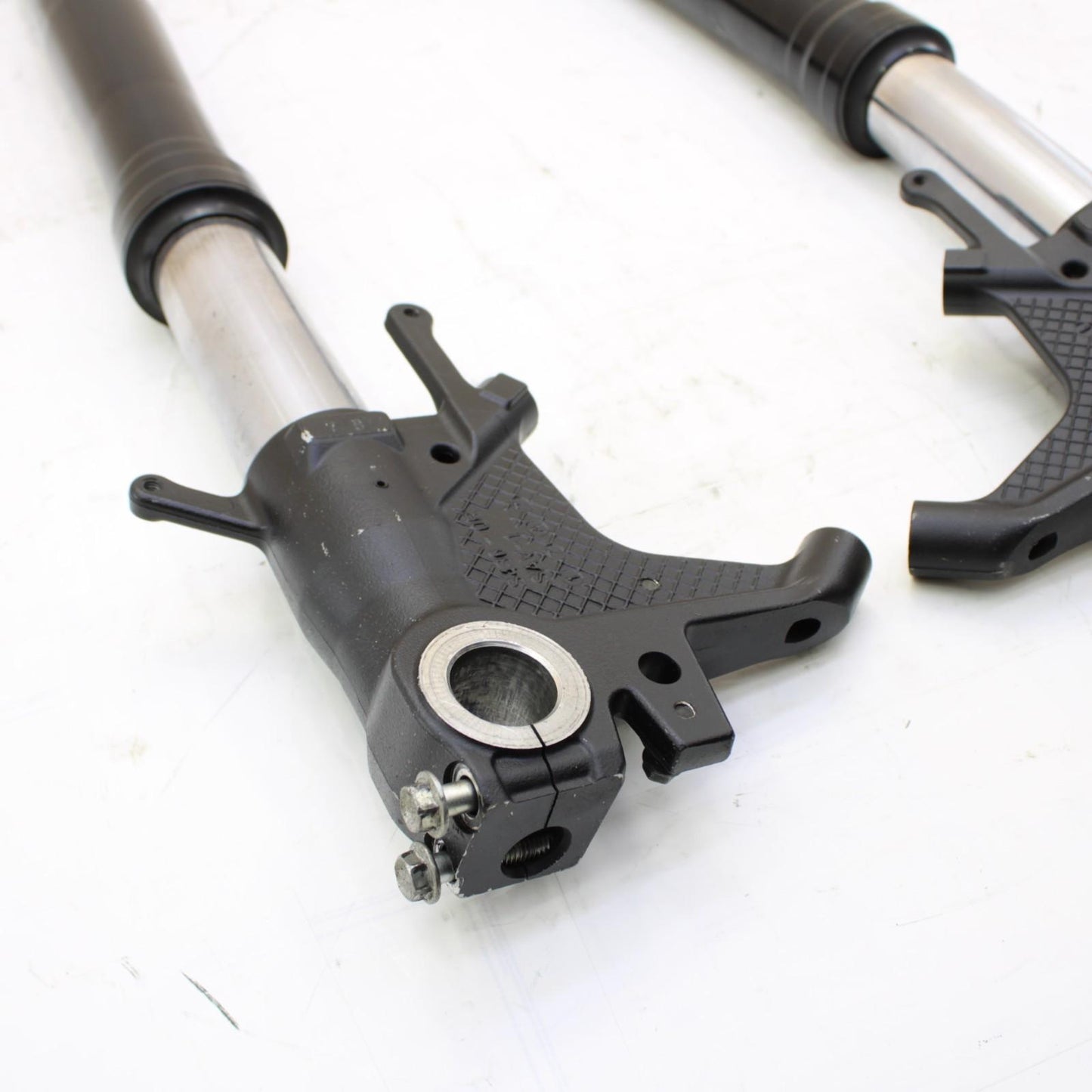 2017 - 2025 SUZUKI GSXR1000 FORKS FRONT SUSPENSION ABSORBER TUBES LEGS *BENT*