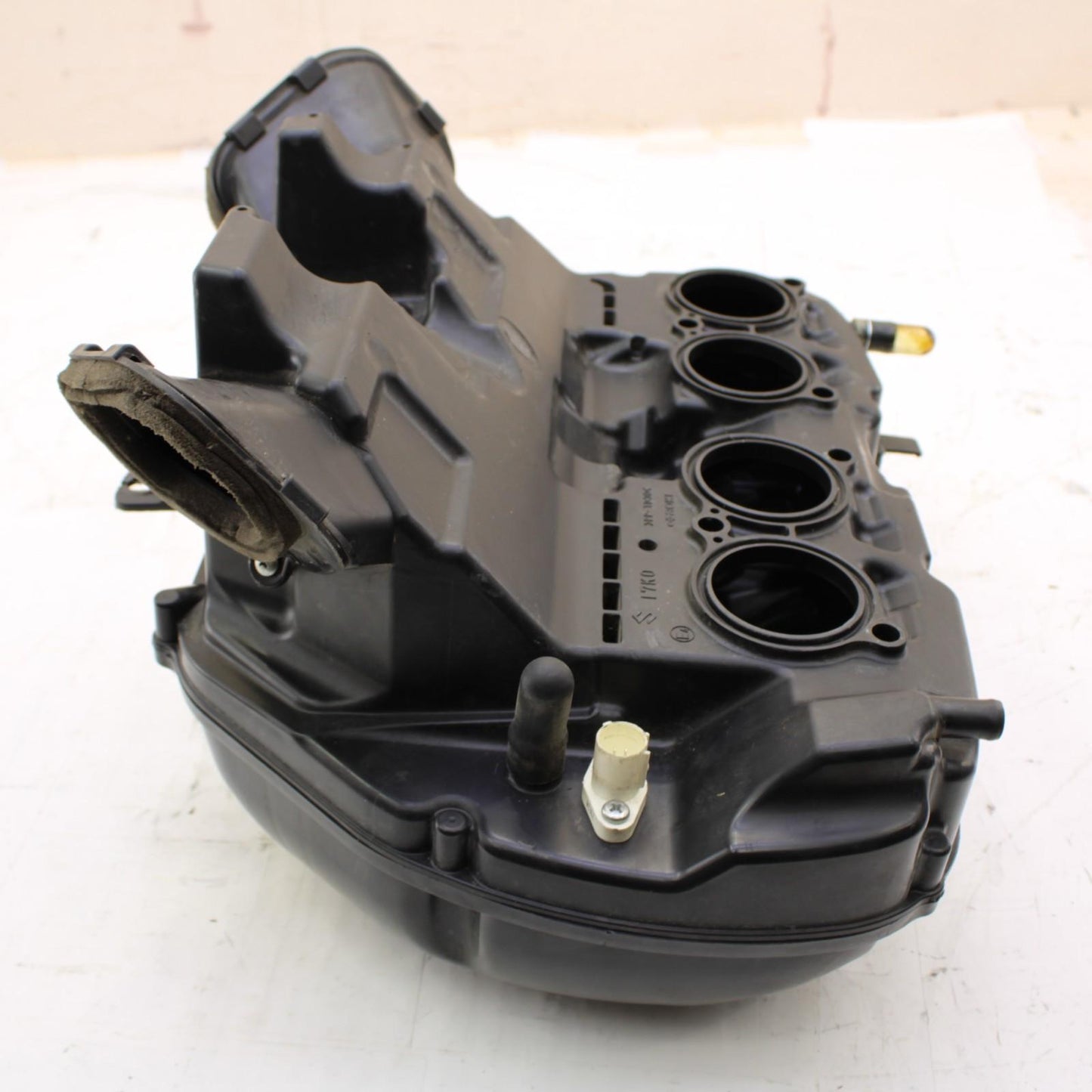 2017 - 2025 SUZUKI GSXR1000 AIRBOX HOUSING BOX Air Intake Velocity Stacks Ducts