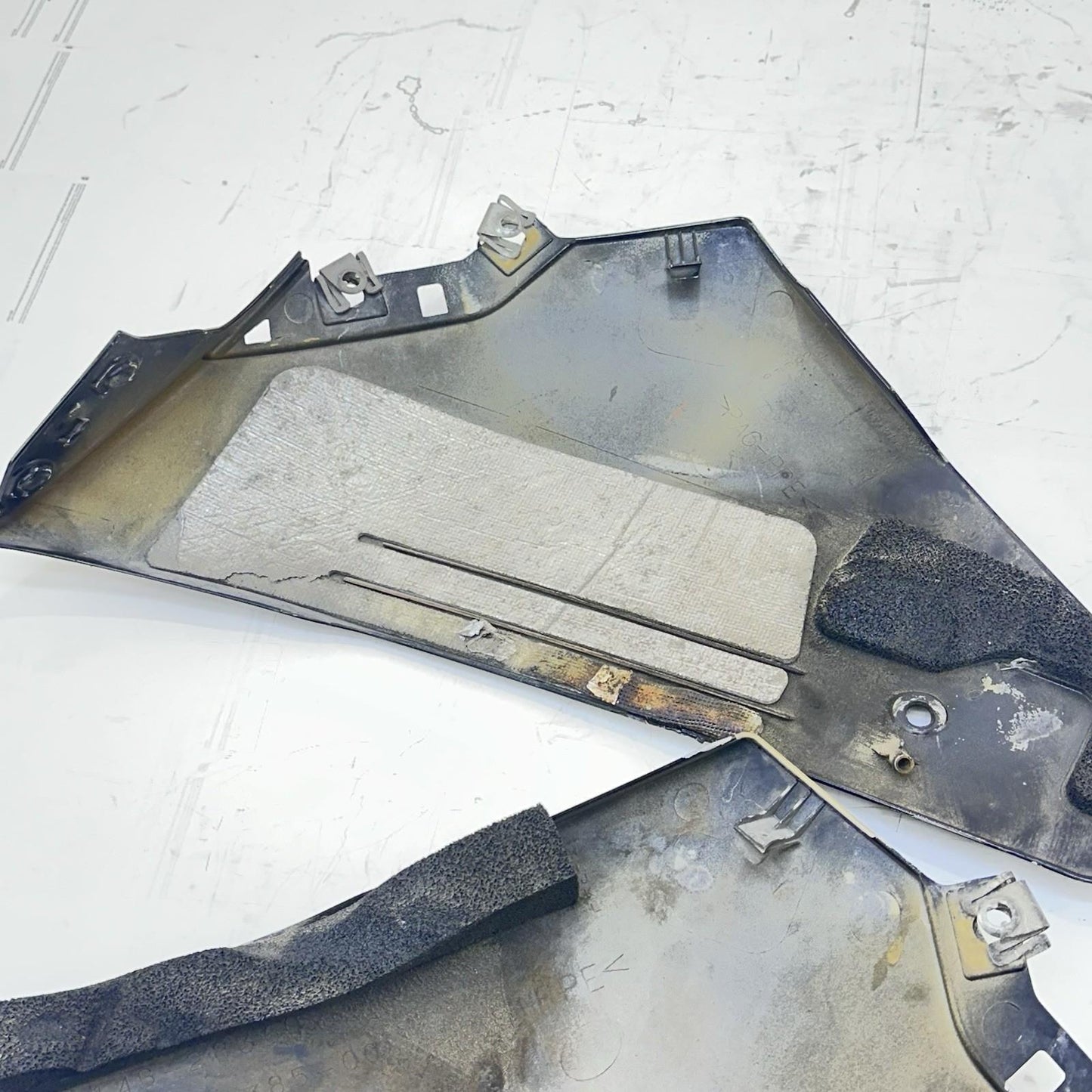 2009 - 2014 YAMAHA YZF R1 LOWER SIDE FAIRINGS LEFT RIGHT BELLY COWLS BLACK SET