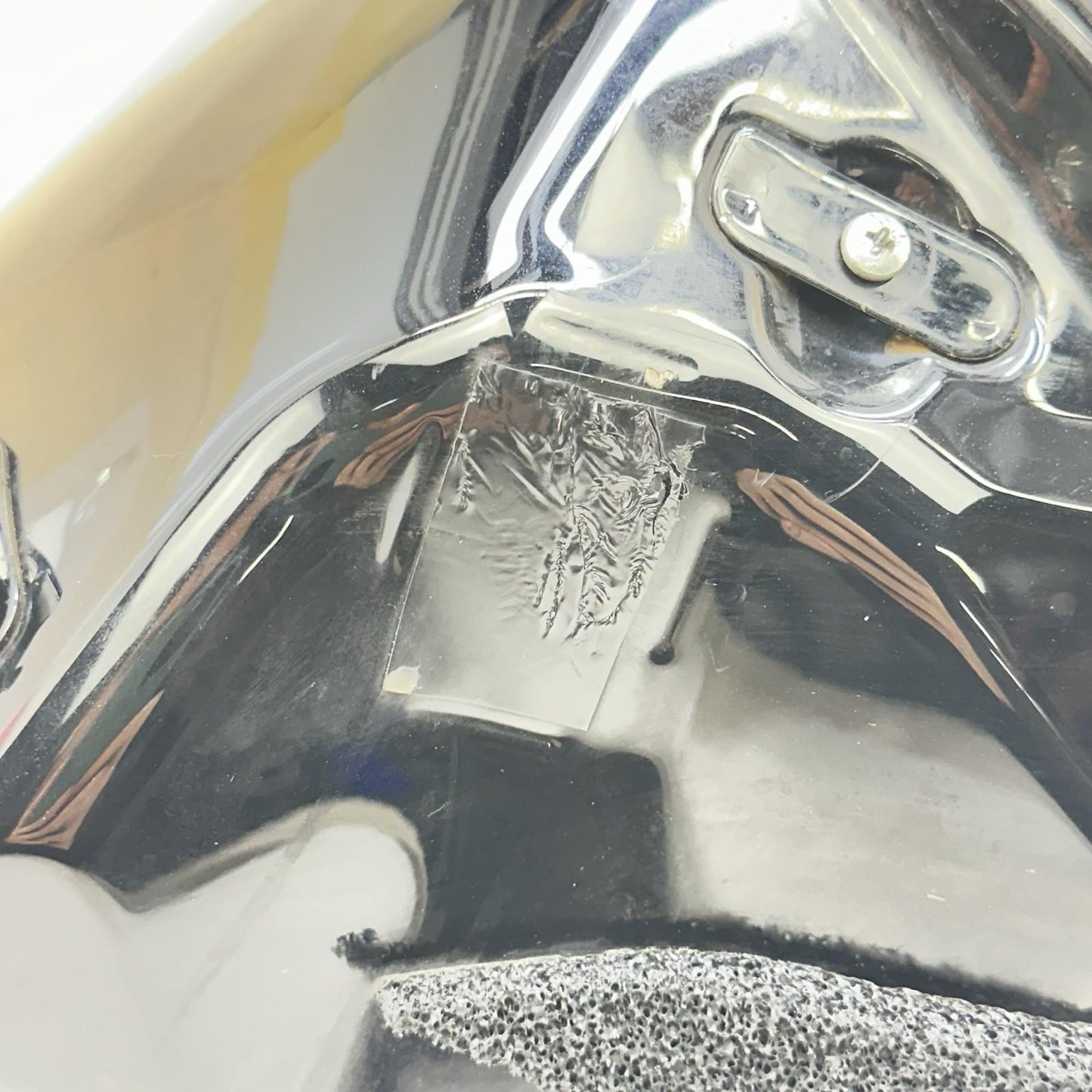 2009 - 2014 YAMAHA YZF R1 FUEL TANK GAS PETROL RESERVOIR BLACK STOCK *SCUFFED*