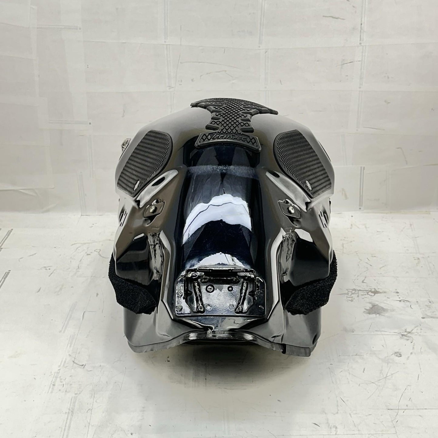 2009 - 2014 YAMAHA YZF R1 FUEL TANK GAS PETROL RESERVOIR BLACK STOCK *SCUFFED*