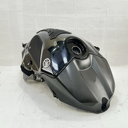 2009 - 2014 YAMAHA YZF R1 FUEL TANK GAS PETROL RESERVOIR BLACK STOCK *SCUFFED*