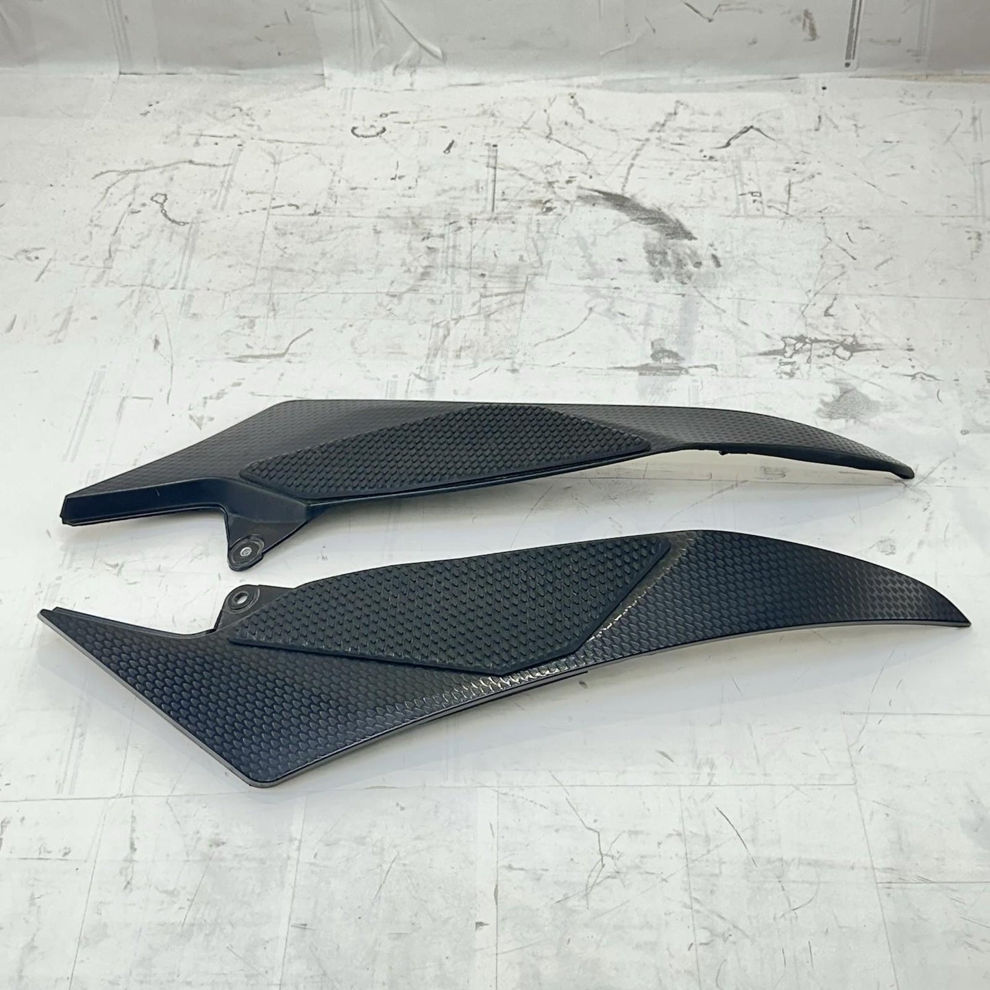 2009 - 2014 YAMAHA YZF R1 SIDE TANK FAIRINGS LEFT RIGHT COWLS SET BLACK STOCK